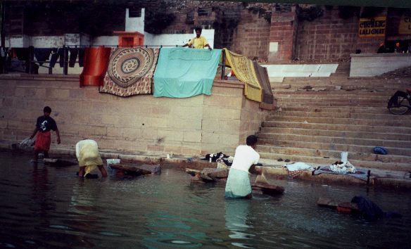 Washing clothes in the Ganges